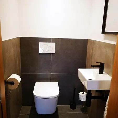 Tritscher شقة سالفلدن ام ستينه